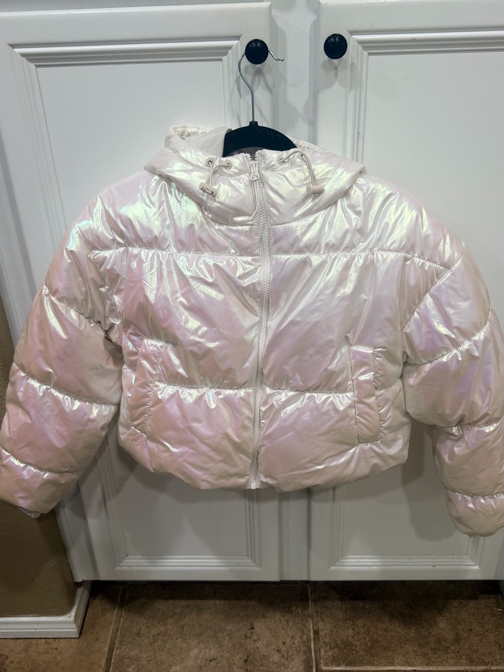 Divided Iridescent Pearl Cropped Puffer Bomber Jacket with Hood